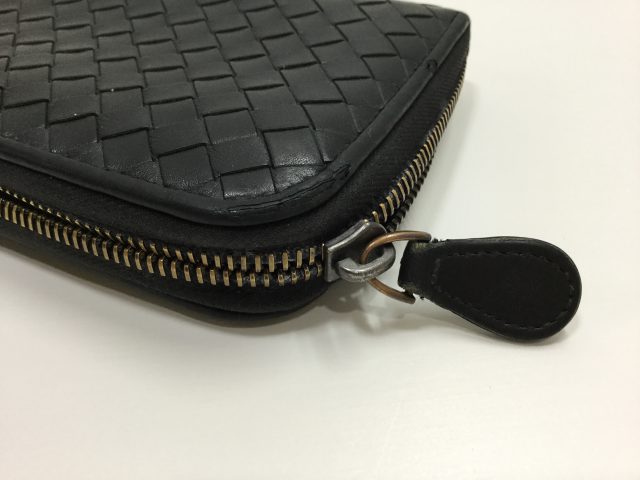BOTTEGA VENETA（ボッテガヴェネタ）のファスナー交換と小銭入れの内張り交換が完了しました（大阪府大阪市K様）before02