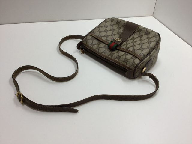 Gucci（グッチ）のバッグのループ交換が完了しました（北海道亀田郡W様）before02