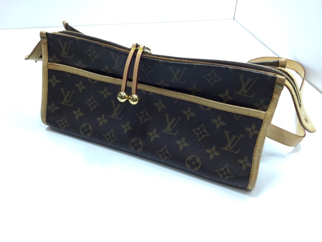 LOUIS VUITTON(ルイ ヴィトン)ポパンクール・ロン ショルダーバッグの引き手2カ所作成交換が完了しました。(愛知県名古屋市A様